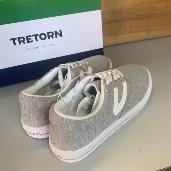 NWT Womens Tretorn Chelsea Casual Athletic Sneaker Leather Canvas Gray & White - Picture 2 of 4